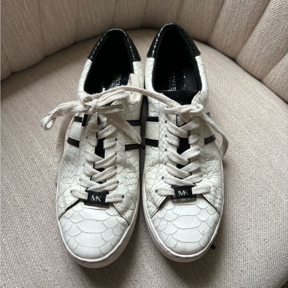 Michael Kors Textured White and Black Sneakers - Picture 1 of 7